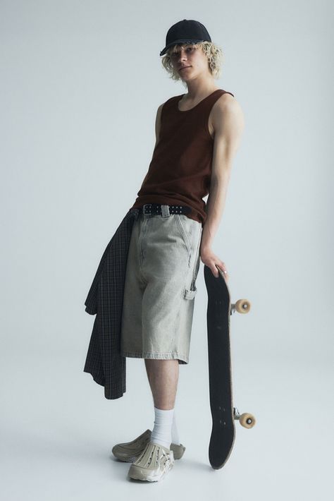 H and M 2024 Men Skater Style 013 Tank Top Outfits Men, Skate Photoshoot, Y2k Fashion Men, 90s Skater Fashion, Black Tank Top Men, Skater Men, Jj Obx, Skater Fashion, Urban Aesthetic