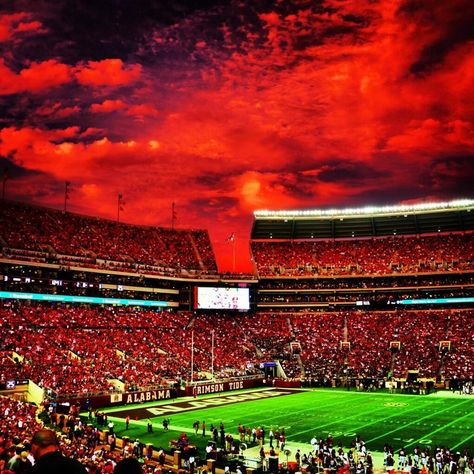 Crimson Sky over Bryant Denny Stadium - For Great Sports Stories and Audio Podcasts, Visit our Blog at www.RollTideWarEagle.com Bryant Denny Stadium, Stadium Wallpaper, Stadium Art, Alabama Football Roll Tide, Crimson Tide Fans, Bama Girl, Bama Football, Alabama Crimson Tide Football, College Game Days