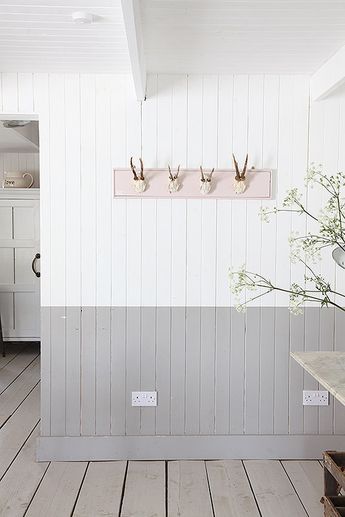 Pretty Beach House, Half Wall Ideas, Half Painted Walls, White Wood Paneling, White Wood Kitchens, Camber Sands, Snug Room, Painting Wood Paneling, Painted Wood Walls