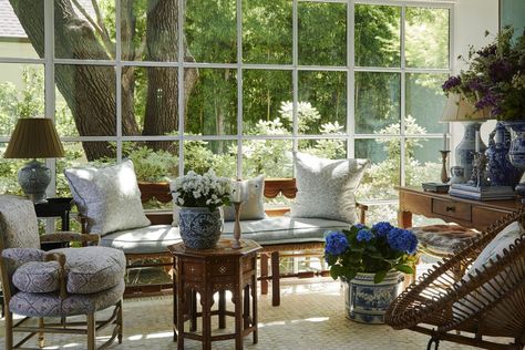 Staying Home: Insights from Designers and Tastemakers - Flower Magazine Cathy Kincaid, Amazing Rooms, Flower Magazine, Shingle House, Traditional Homes, Blue White Decor, Outdoor Room, Garden Rooms, Sunrooms