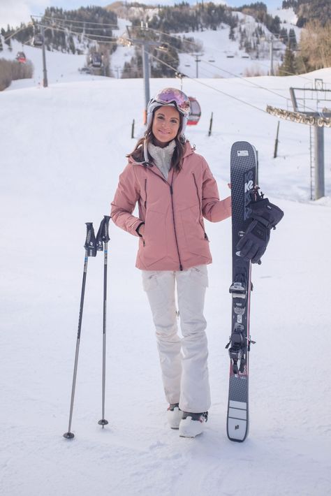 Ski Jacket Patagonia, Self Confident Quotes, Quotes About Self Growth, Self Confident Woman, Self Confidence Building Quotes, Self Esteem Quotes For Women, Quotes About Self Confidence, Women Ski Outfit, Utah Fits