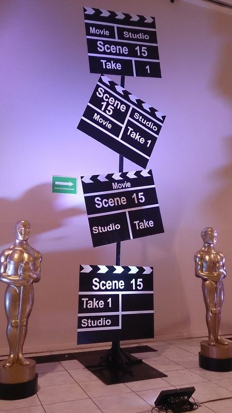 Deco Theme Cinema, Hollywood Theme Party Decorations, Hollywood Decorations, Oscars Theme Party, Bollywood Theme Party, Deco Cinema, Cinema Party, Red Carpet Theme, Hollywood Birthday