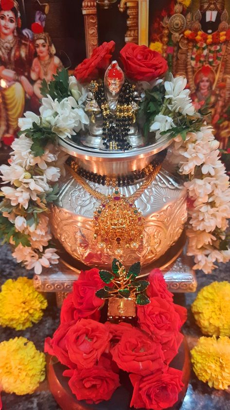 Kalash Decoration, Pooja Door, Puja Decor, Lakshmi Pooja, Silver Home Accessories, Pooja Door Design, Pooja Decoration, God Idols, Indian Artwork