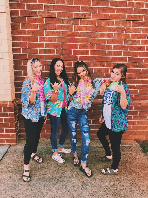 Hawaiian Hoco Outfit, Hawian Day Outfit Ideas School, Luau School Dance Outfit, Hawaiian Theme Outfit For School, Hawaiian Dress Up Day School, Hawaiian Spirit Day Outfit, Hawaiian Day Spirit Week, Hawian Themed Outfits, Hawaiian Day Outfit