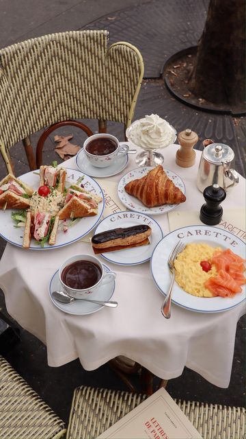 Carette Paris Hot Chocolate, Parisian Cafe Aesthetic, Carette Paris, Parisian Dinner, Covered Backyard, Paris October, Europe 2024, Paris Food, Parisian Cafe