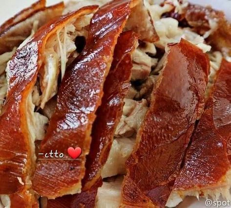 Lechon Baboy Filipino Food, Lechon Baboy, Pork Belly Recipes, Couscous Recipes, Sleepover Food, Pinoy Food, Birthday Food, Filipino Recipes, Unhealthy Food