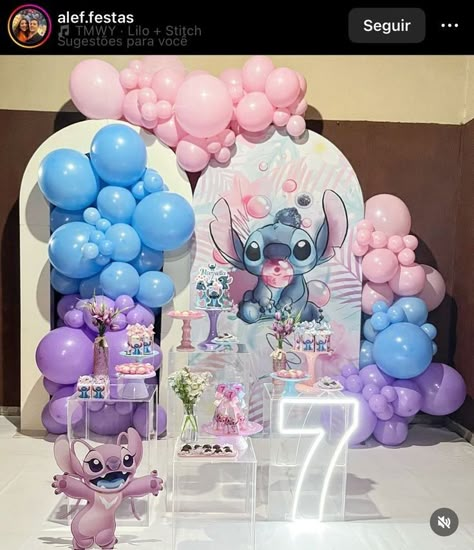 Birthday Party Stitch, Aniversario Do Stitch, Stitch Decorations Party, Stitch Birthday Ideas, Lilo Y Stitch Cumpleaños, Stitch Party Ideas, Stitch Backdrop, Stitch Party Decorations, Stitch Birthday Party Ideas