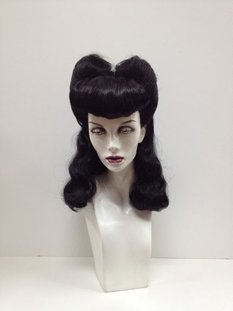 Victory Rolls Unique Wigs, Alien Hair, Victory Curls, 50s Hair Tutorials, Drag Queen Wigs, Rockabilly Makeup, Pin Up Makeup, Drag Wigs, Curled Bob