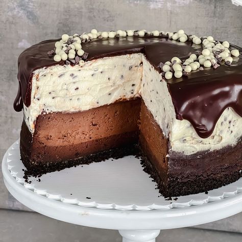 Tuxedo Cheesecake - Taste. The Kitchen Next Door Chocolate Tuxedo Cheesecake, Cheesecake Factory Tuxedo Cheesecake Recipe, Tuxedo Cheesecake Recipe, Tuxedo Cheesecake, Chocolate Tuxedo, Best Coconut Cake Recipe, Healthy Delicious Food, Mousse Cheesecake, Dark Chocolate Cheesecake