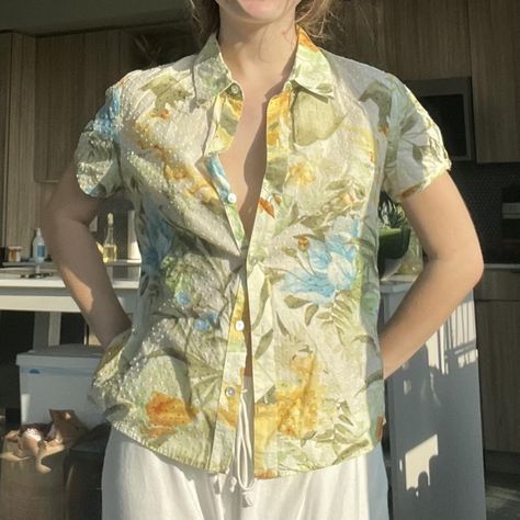 vintage button up Hawaiian shirt #hawaiian #floral... - Depop Hawaiian Shirt Aesthetic, Hawaiian Shirt Outfit, Shirt Aesthetic, Vintage Hawaiian Shirts, Hawaiian Outfit, Floral Button Up, Tropical Vibes, Model Fits, Vintage Button