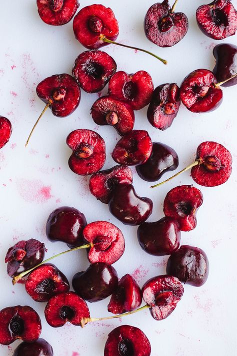 Cherry Crumble Bars, Cherry Crumble, Cheesecake In A Jar, Ice Cream Floats, Crumble Bars, Summer Cherries, Fruit Photography, Fresh Cherries, Vegan Ice Cream