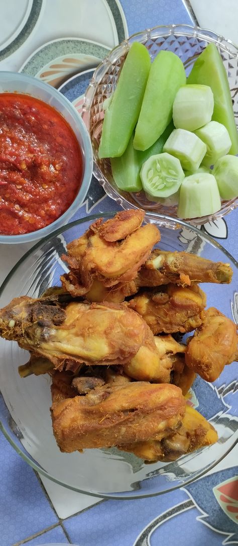 Masakan Melayu, Easy Peasy Recipes, Menu Inspiration, Ayam Goreng, Fancy Drinks, Snap Food, Indonesian Food, Food Snapchat, Daily Meals