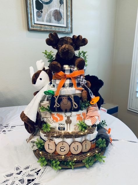 Woodland Theme Gift Basket, Woodland Theme Diaper Cake Boy, Woodland Theme Diaper Cake, Woodland Diaper Cake Ideas, Boy Diaper Cake Ideas, Woodland Baby Shower Gifts, Diaper Cakes For Baby Boy, Woodland Diaper Cake