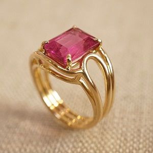 Gold Gemstone Rings, Prom Jewellery, Ruby Ring Designs, Royal Engagement Rings, Royal Rings, Handmade Gold Ring, Gold Jewelry Outfits, Gold Bangles For Women, New Gold Jewellery Designs