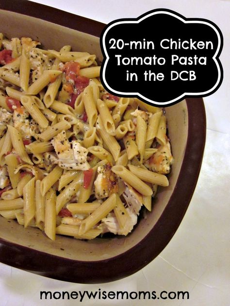 Chicken Tomato Pasta | A quick and easy 20-minute meal microwaved in the Pampered Chef Deep Covered Baker | MoneywiseMoms Crockpot Recepies, Chicken Tomato Pasta, Boiling Chicken, Pampered Chef Deep Covered Baker, Rockcrok Recipes, Deep Covered Baker, Easy Microwave Recipes, Crock Meals, Pampered Chef Stoneware