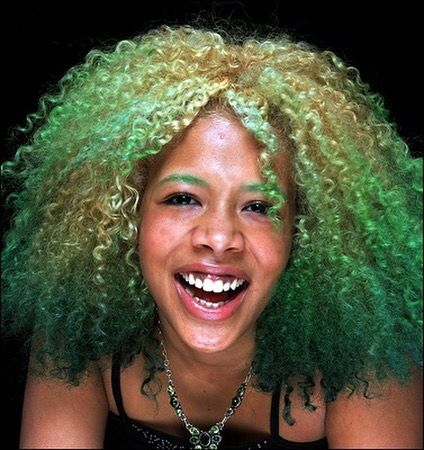 2nd photo is mood • • #kelis #y2kaesthetic #y2k #greenaesthetic #naturalhairstyles #curlynaturalhair #colorednaturalhair #melaninpoppin… Kelis Hair, Natural Curls Hairstyles, Afro Punk, Hair Inspo Color, Natural Hair Color, Afro Hairstyles, Green Hair, Curled Hairstyles, Curly Hair Styles Naturally