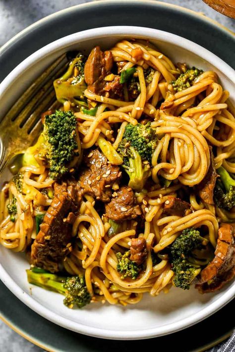 20-Minute Beef and Broccoli Noodles Beef And Broccoli Rice Noodles, Honey Garlic Beef And Broccoli, Steak Noodles Recipes, Beef And Broccoli Pasta, Homemade Beef And Broccoli, Beef And Broccoli Noodles, Broccoli Noodles, Ground Beef And Broccoli, Steak And Broccoli