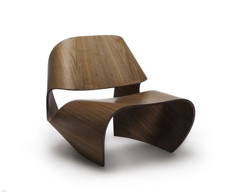 MADE IN RATIO - COWRIE CHAIR Contemporary Lounge Chair, Plywood Design, Bent Plywood, Plywood Projects, Walnut Plywood, Contemporary Lounge, Veneer Plywood, Plywood Chair, Sustainable Furniture