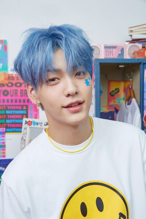 TXT Soobin Blue Hour Concept / Teaser R Ansan, Blue Hour, Fan Fiction, 인물 사진, The Dream, K Idols, Blue Hair, Mbti, K Pop