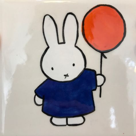 Miffy Pottery Painting, Miffy Pottery, Miffy Painting, Ceramics Painting, Painting Pottery, Ceramic Cafe, Bag Painting, Easy Pumpkin Carving, Diy Pottery Painting