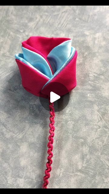 Turban Headband Tutorial, Quick Sewing Gifts, Latkan Design, Flowers Funny, Lace Blouse Design, Diy Fleur, Design Tricks, Fabric Origami, Headband Tutorial