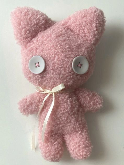 Handmade Plushies, Cute Sewing Projects, Sewing Stuffed Animals, Handmade Plush, Cute Stuffed Animals, Cute Plush, Cute Crafts, Crafts To Do, Felt Crafts