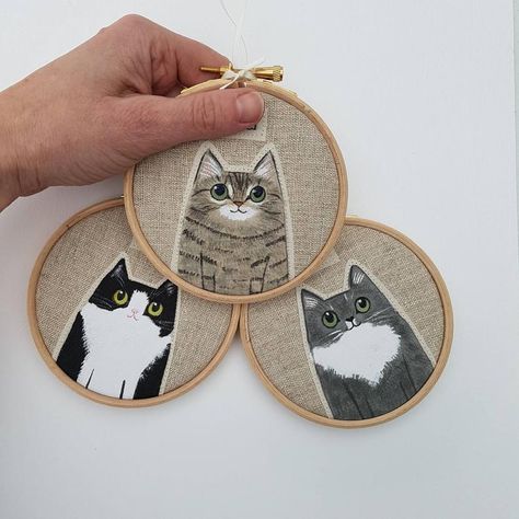 Moebius Artist, Painted Cat, Idee Cricut, Hand Painted Cat, Custom Cat Portrait, Cat Mom Gifts, Cat Portrait, Animal Embroidery, 자수 디자인