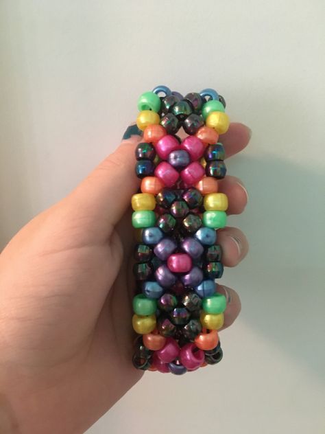 Rave Kandi Ideas, Scene Bracelets, Kandi Cuff Patterns, Pony Bead Projects, Diy Kandi Bracelets, Pony Bead Crafts, Diy Kandi, Kandi Kid, Kandi Cuff