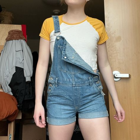 These Denim Overall Shorts Have Never Been Worn So They’re Still In Perfect Condition! The Straps Are Adjustable And There Are Buttons On The Side To Help With The Fit. Cute Overall Outfits, Denim Overall Shorts, Maternity Overalls, Blue Overalls, Denim Overalls Shorts, Boho Jumpsuit, Overalls Outfit, Jeans Overall, Black Overalls