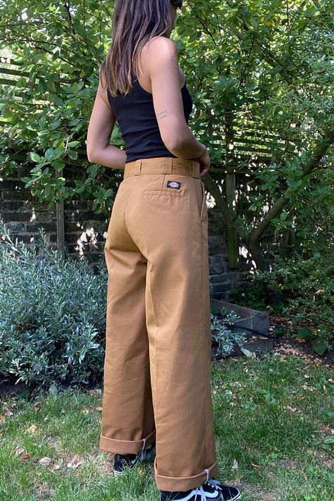 Dickies Winnsboro Wide Leg Trousers | Urban Outfitters UK How To Style Khaki Pants, Dickies Outfit Women, Dickies Fashion, Dickies 874 Outfit, Dickies Pants Outfits Women, Dickies Style, Dickies Outfit, Colored Pants Outfits, Dress Pants Outfits