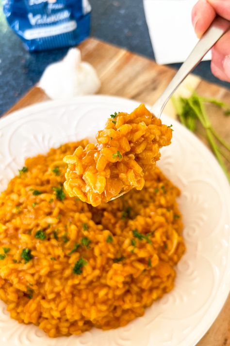 Paprika Rice Recipe, Savoury Rice Recipes, Rice Dishes Dinner, Paprika Rice, Savoury Rice, Rice Sides, Yummy Rice, Paprika Recipes, Spanish Rice Recipe