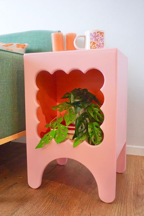 Funky Plant Stand, Small Flat Hacks, Wall Hook Shelf, Painted Wood Shelves, Diy Wavy Shelf, Funky End Tables, Cool Side Table, Kawaii Nightstand, Fun Side Tables