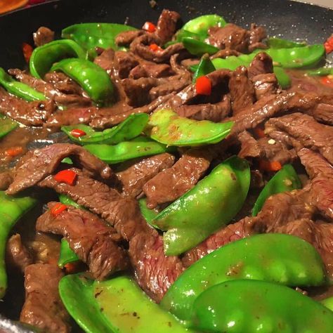 Beef Snow Pea Stir Fry, Beef And Pea Pods Stir Fry, Beef With Pea Pods, Beef And Snow Pea Stir Fry, Snow Peas Recipe Stir Fry, Beef And Pea Pods, Pea Pods Recipe, Beef Tapa Recipe Filipino, Beef And Snow Peas