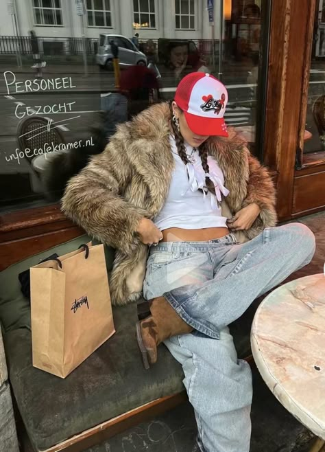 Fur Coat And Cowboy Boots, Fall Cabin Outfit, Winter Cowboy Boots Outfit, Ellie Robinson, Mob Wife Outfit, Cowboy Boots Outfit Winter, Fur Coat Outfits, Red Cowboy Boots Outfit, Winter Outfits Street Style