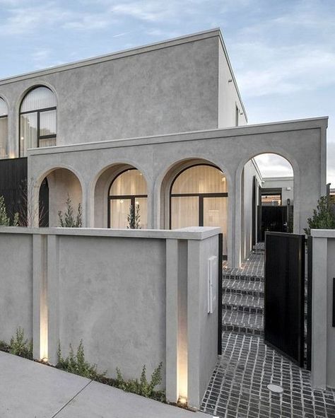 Mediterranean Outdoor Decor, Brutalist House, Rooftop Patio Design, Mediterranean Mansion, Mediterranean Modern, Beachfront House, Melbourne House, Entrance Design, Spanish House