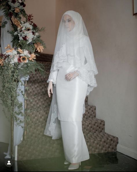 Tunang Outfit, Akad Nikah Dress, Veil Nikah, Nikah Attire, Kurung Nikah, Adat Melayu, Melayu Wedding, Malay Wedding Dress, Muslim Wedding Photos