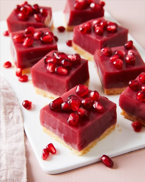 POM Wonderful – Recipes Pomegranate Dessert, Pom Wonderful, Christmas Pastries, Pomegranate Recipes, Cookie Bar Recipes, Pomegranate Juice, Keto Dessert Recipes, Amazing Recipes, Cookie Desserts