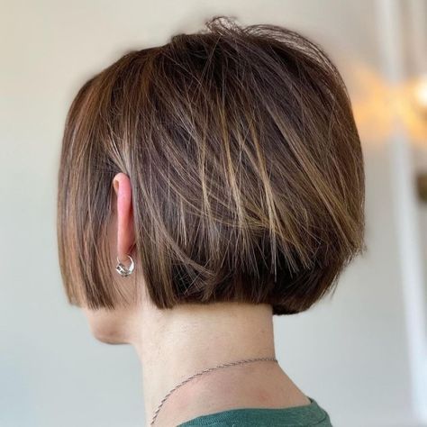 Nape-Length Tousled Blunt Bob Classic Short Bob Haircut, Short Bob Chin Length, Bob Ear Length, Eat Length Bob, Short Bob No Layers, Nape Length Hair, Ear Length Bob Hairstyles, Nape Length Bob, Bob With Undercut Nape