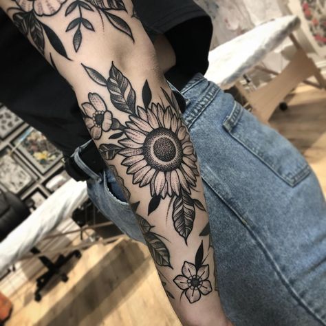 Luke Schubert on Instagram: “More flowers from Friday. What started as a cover up on her inner bicep and in her words “her last tattoo ever” I ended up seeing Chloe two…” Word Cover Up Tattoo, Flower Traditional Tattoo, Secret Tattoo, Timeless Tattoo, Traditional Tattoo Art, Tattoo Black, Hair Tattoos, Tattoo Cover-up, Sun Tattoo