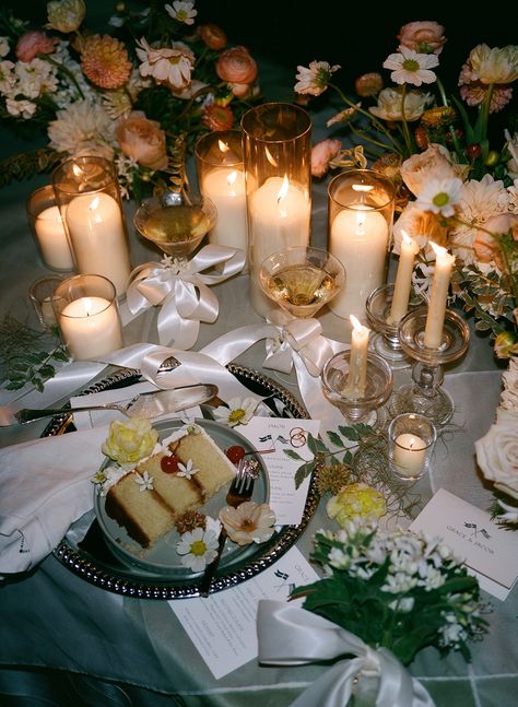 Cozy Cottage Wedding, Nancy Meyer Wedding Aesthetic, Cozy Romantic Wedding, Vintage Winter Wedding Aesthetic, Folklore Wedding Aesthetic, Candles Aesthetic Wedding Table, Cozy Wedding Ideas, Saltburn Wedding, Small Minimalist Wedding