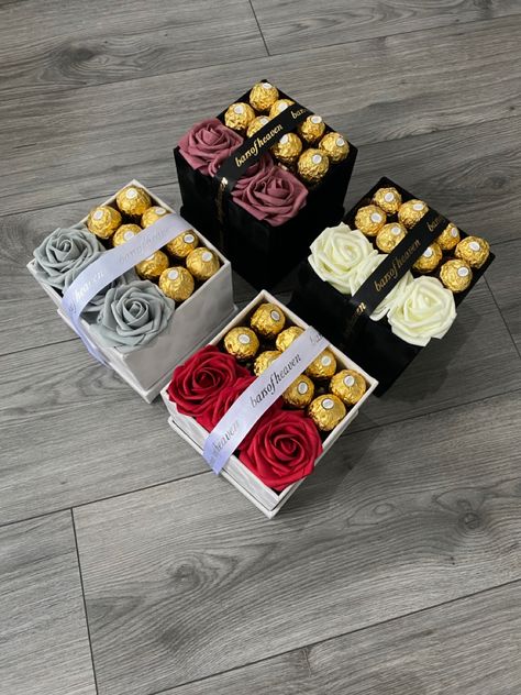 Chocolate Flower Box Gift Ideas, Candy Bouquet Diy, Valentines Bricolage, Valentines Gift Box, Wedding Gifts Packaging, Flower Box Gift, Gifts Wrapping Diy, Flower Gift Ideas, Chocolate Gift Boxes