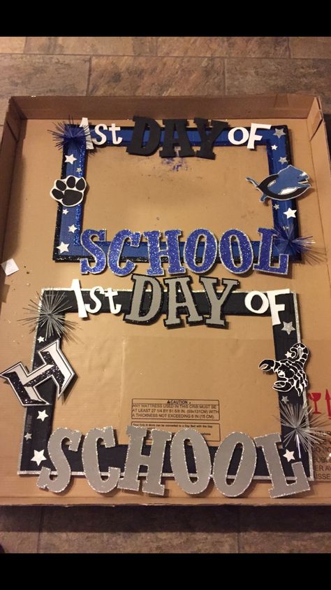 High school themed 1st day of school photo prop frames 1st Day Of High School Photo Ideas, Back To School Selfie Frame, Selfie Frames Ideas School, Selfie Corner Ideas For School, Back To School Frame, Selfie Corner, Seniors 2025, School Photo Frames, School Picture Frames