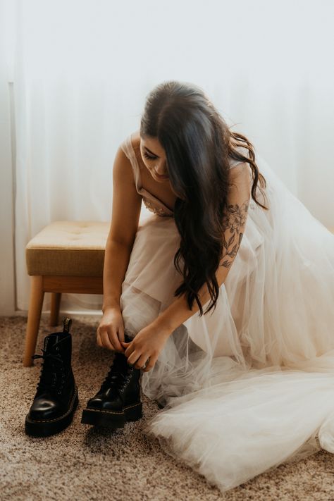 Black Boots With Wedding Dress, Wedding Dress With Black Boots, Black Boots Wedding Dress, Dr Marten Wedding Dress, Bride Dr Martens, Dr Martens And Wedding Dress, Wedding Dress And Dr Martens, Wedding Dress With Black Shoes, Black Wedding Dress Theme