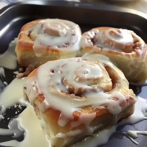 Bisquick Cinnamon Rolls, Chaffle Recipe, Vegan Substitutes, Homemade Cinnamon Rolls, Cream Cheese Glaze, Cinnamon Rolls Homemade, Protein Shake, Raspberry Jam, Breakfast Breads