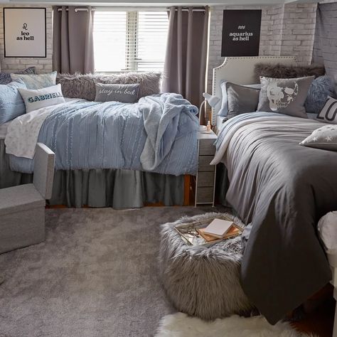 College Bedroom Apartment, Colorful Bedroom Decor, College Room Decor, Dorm Room Bedding, Dorm Inspiration, College Bedroom, Dorm Room Designs, College Dorm Room Bedding, Cute Dorm Rooms