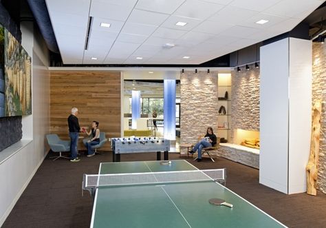 Intuit Campus Center by Gensler, Mountain View – California Industrial Office Table, Industrial Office Space, Mountain View California, Office Table Design, Office Photo, Office Lounge, Corporate Interiors, Games Room, Office Makeover