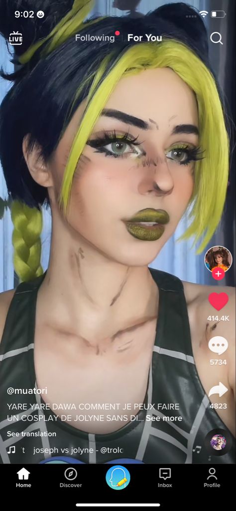 Jojos bizarre adventure cosplay alt green hair pretty jolyne Jojo Hairstyles Anime, Green Hair Cosplay Characters, Jjba Cosplay Makeup, Joylene Cujoh Cosplay, Jjba Makeup Tutorial, Female Jojo Cosplay, Jolene Cosplay, Jolyne Cujoh Cosplay, Jojo's Bizarre Adventure Makeup