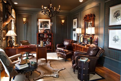 Ralph Lauren Masculinity - Eric Ross Interiors Ralph Lauren Paint Colors Interiors, Ralph Lauren Ranch, Ralph Lauren Interior Design, Ralph Lauren House, Gentlemans Room, Zigarren Lounges, Ralph Lauren Interiors, Masculine Room, Whiskey Room