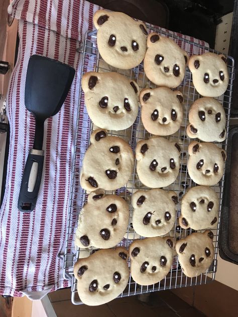 Panda Desserts, Birthday Foods, Panda Cookies, Panda Bebe, Panda Party, Food Tech, Cute Baking, Cute Snacks, Birthday Food