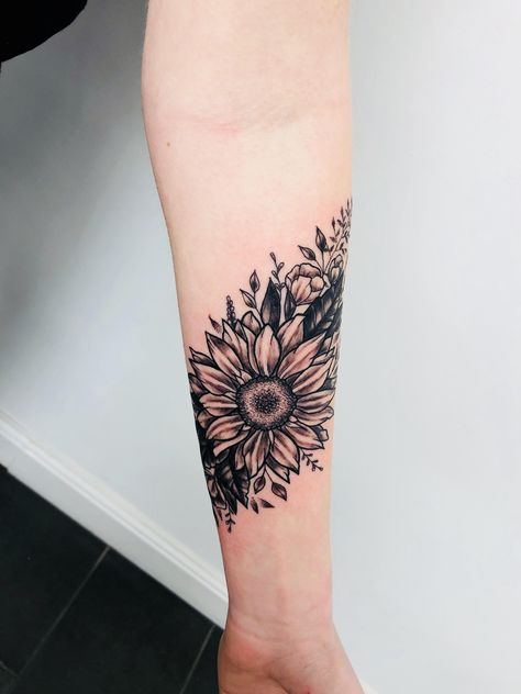 Shoulder Cover Up Tattoos, Lower Arm Tattoos, Back Of Arm Tattoo, Autumn Tattoo, Inner Arm Tattoo, Girl Arm Tattoos, Feather Tattoo Design, Wicked Tattoos, Beautiful Flower Tattoos